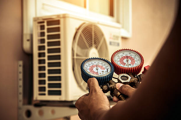 Professional Hvac technician working in Aripeka, FL